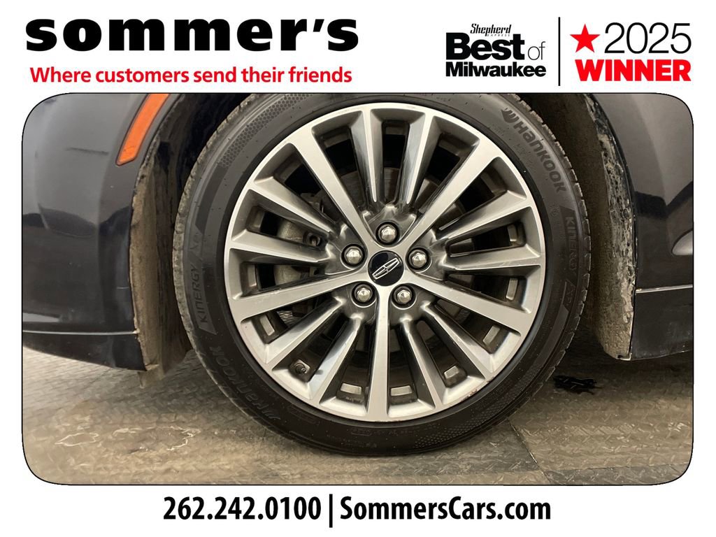 Used 2020 Lincoln MKZ image 23