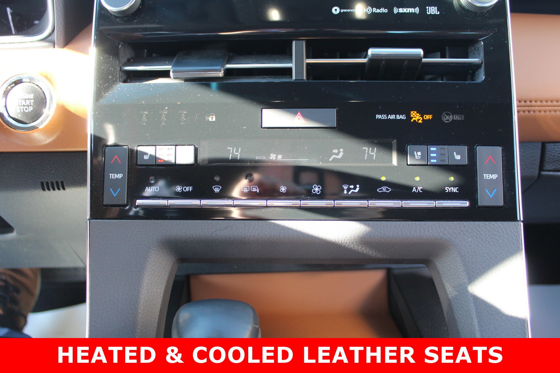 Used 2020 Toyota Avalon Limited image 23