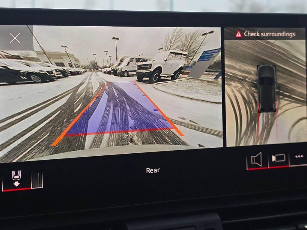 Used 2024 Audi SQ5 Premium Plus w/ Premium Plus Package image 29