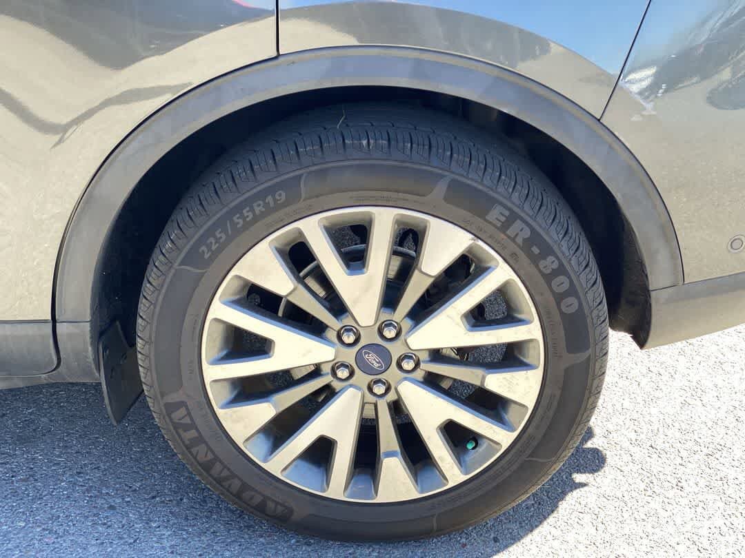 Used 2020 Ford Escape Titanium AWD/4WD image 13