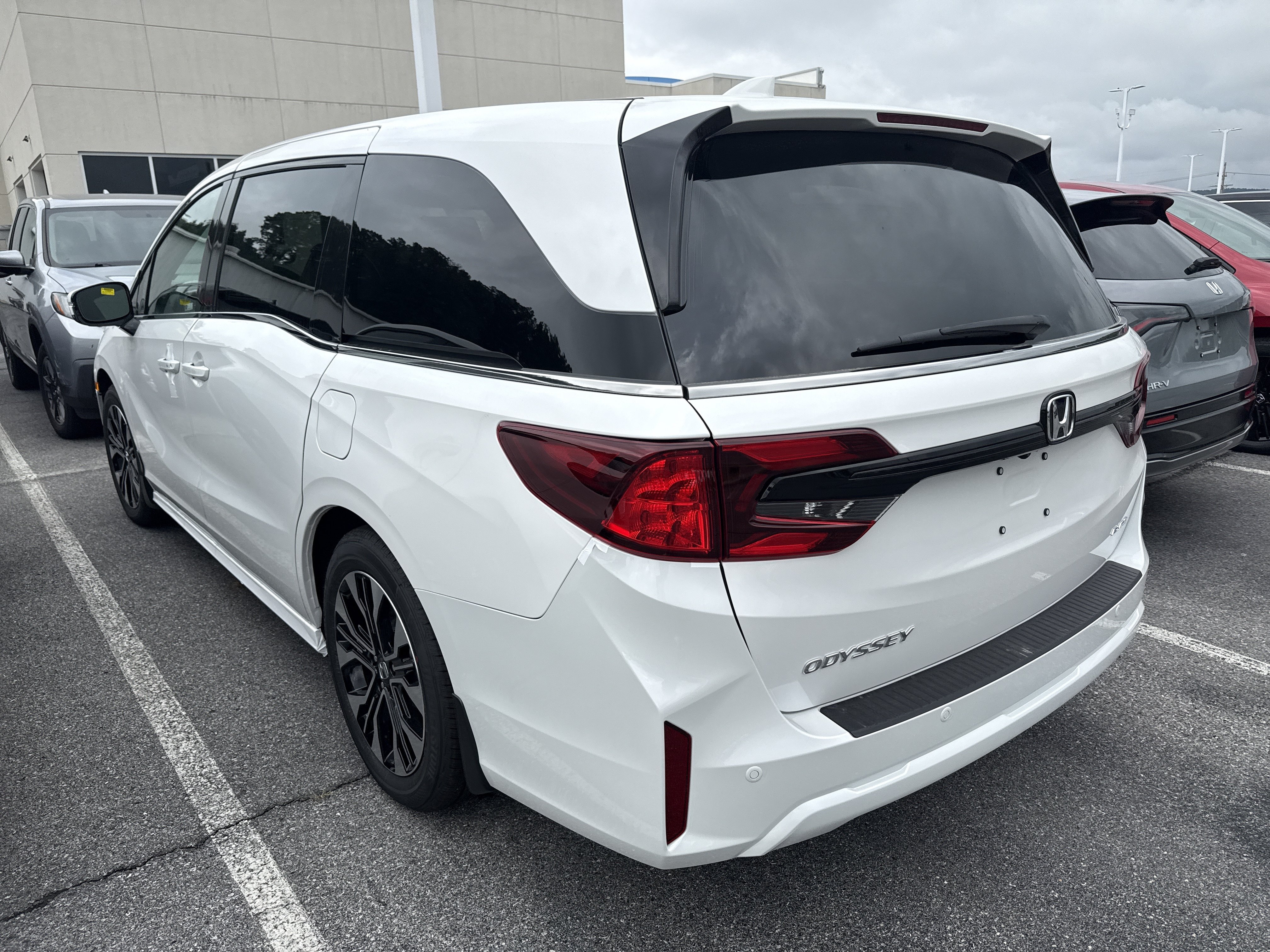 New 2026 Honda Odyssey Elite image 5
