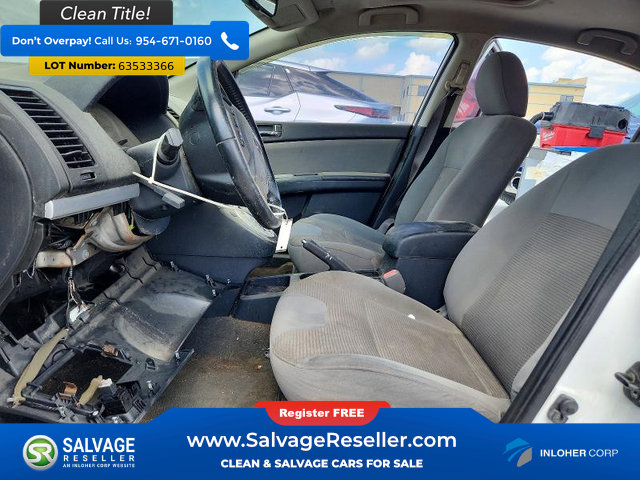 Used 2011 Nissan Sentra 2.0 SR w/ Special Edition Pkg FWD image 9