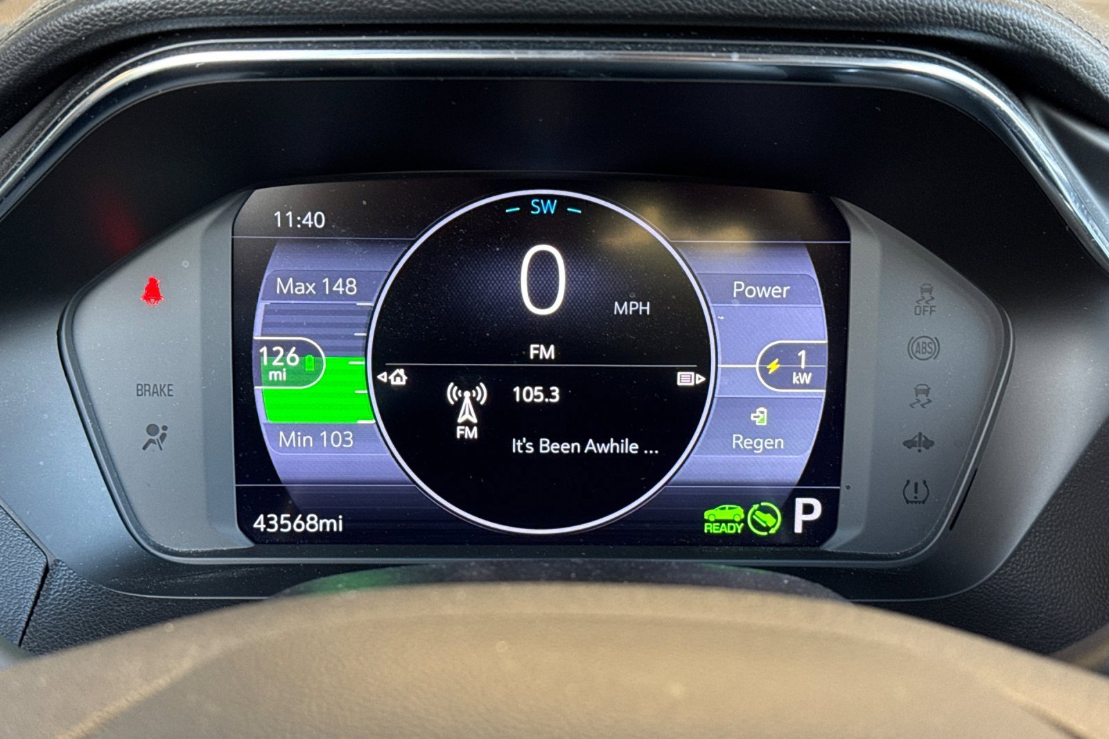 Used 2023 Chevrolet Bolt EUV LT w/ Comfort Package image 36