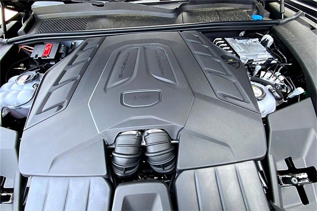 New 2025 Porsche Cayenne Turbo image 39