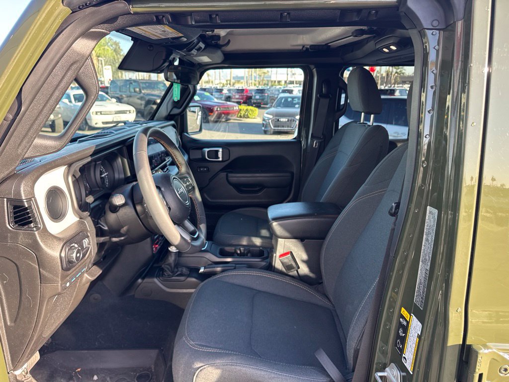 Used 2024 Jeep Wrangler Unlimited AWD/4WD image 20