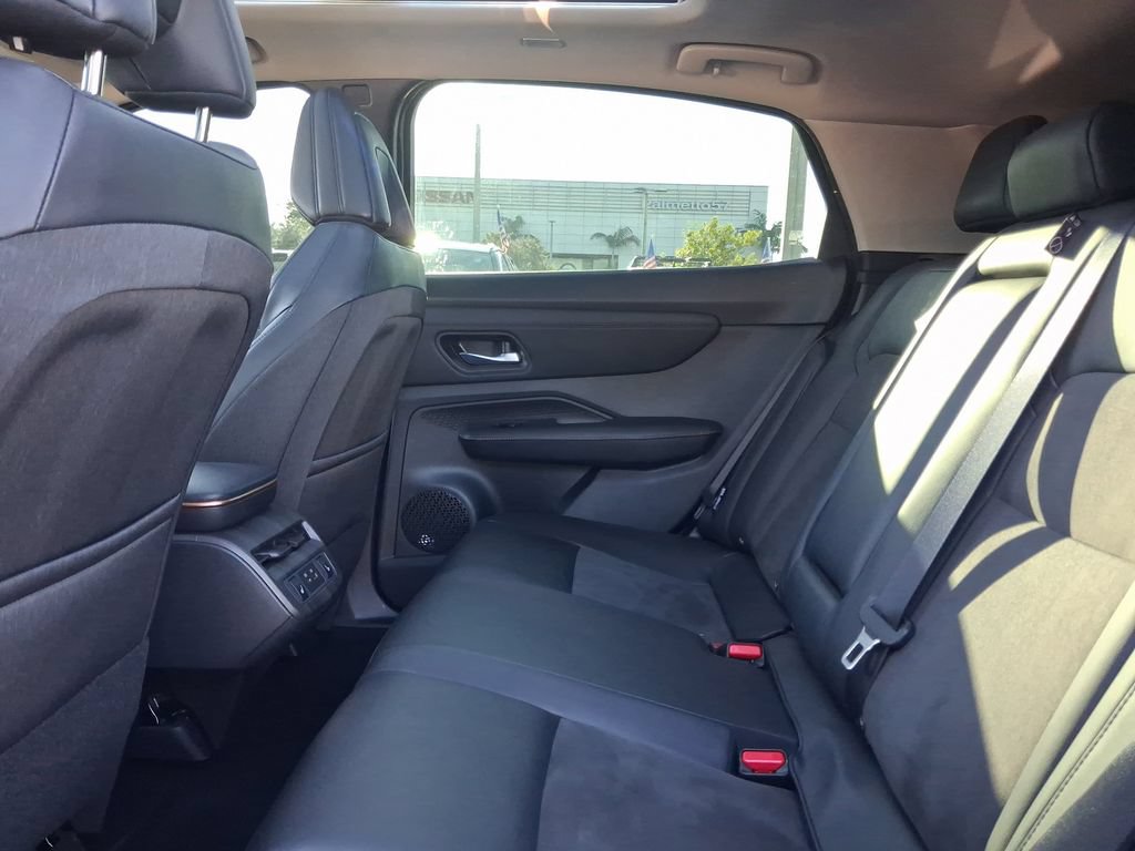 Used 2024 Nissan Ariya AWD image 10