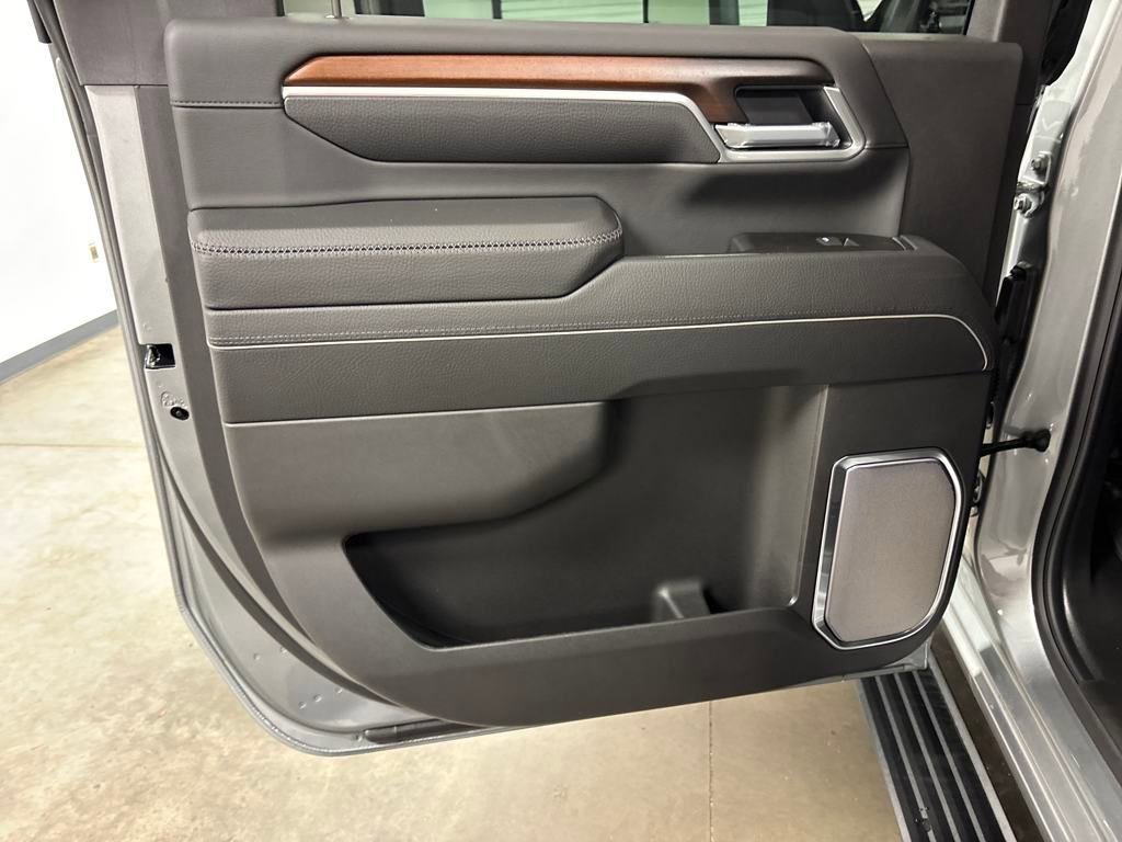 New 2025 GMC Sierra 2500 Denali w/ Denali Reserve Package image 44