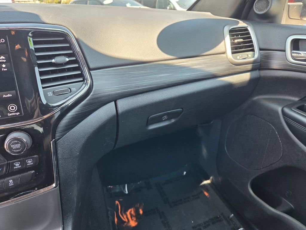 Used 2021 Jeep Grand Cherokee Laredo X RWD image 26
