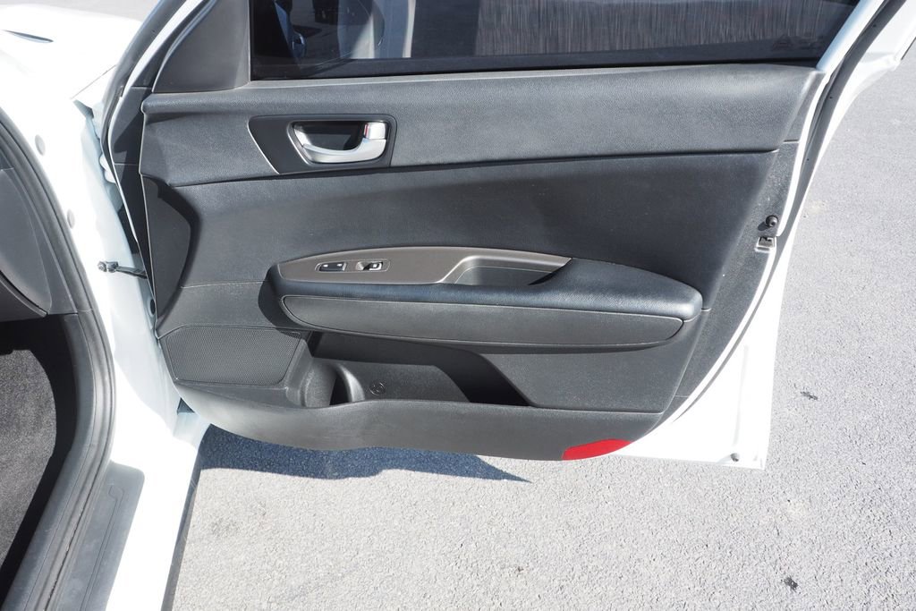 Used 2020 Kia Optima SE image 20
