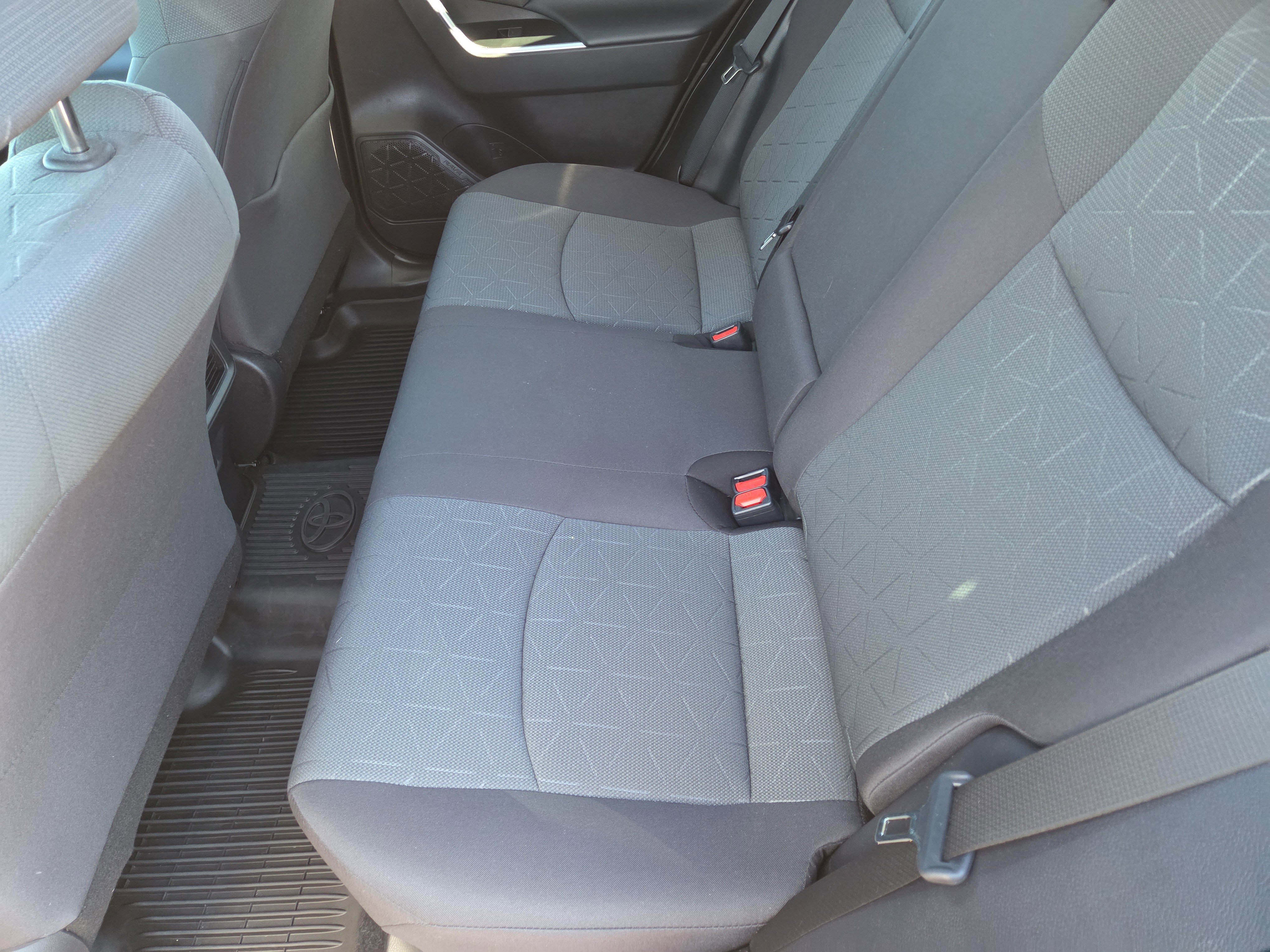 Certified 2023 Toyota RAV4 XLE w/ Convenience Package image 18