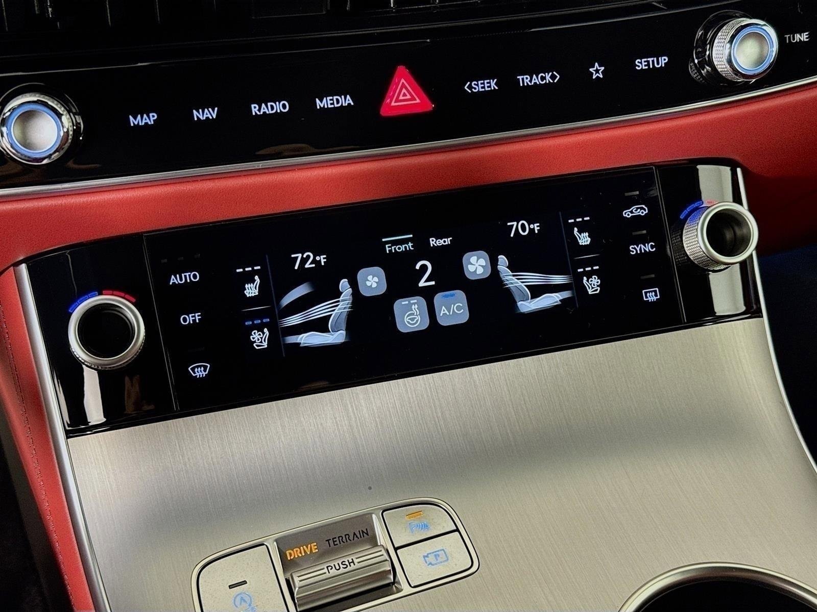 New 2026 Genesis GV70 3.5T Sport Advanced image 18