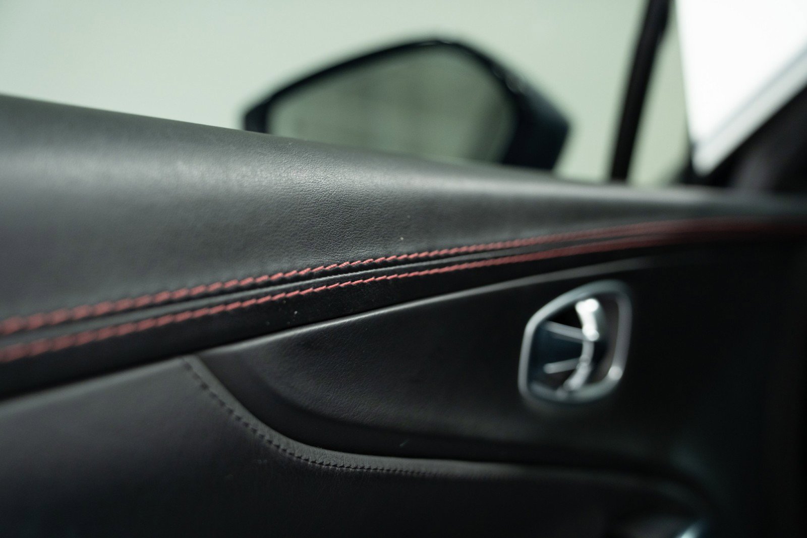 Used 2021 Aston Martin DBX image 18