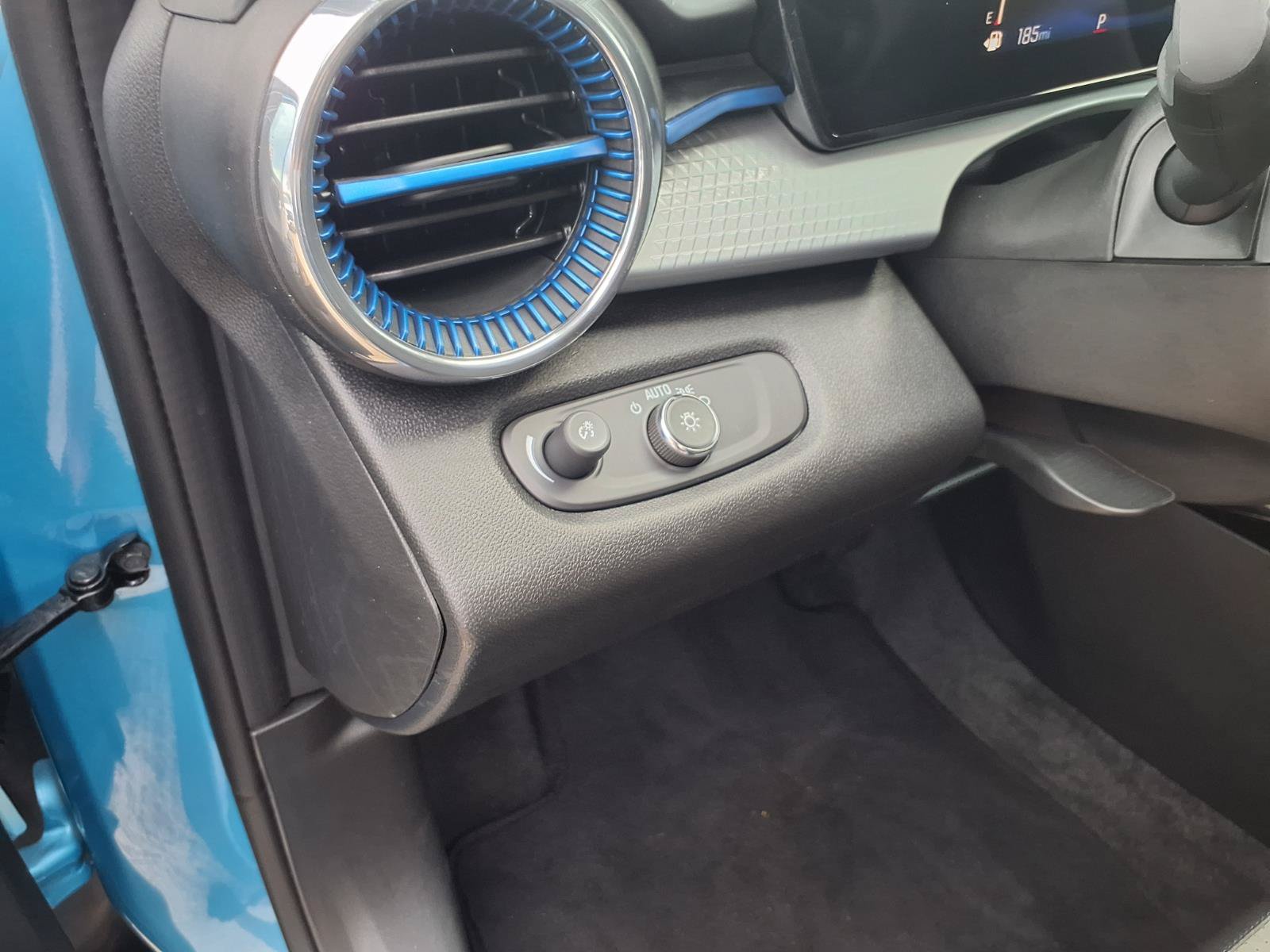 Used 2026 Chevrolet Trax LT FWD image 14