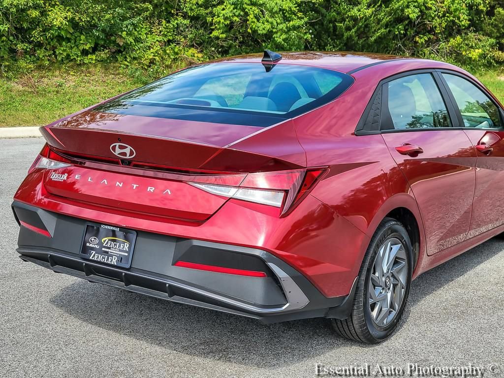 Used 2024 Hyundai Elantra SEL FWD image 6