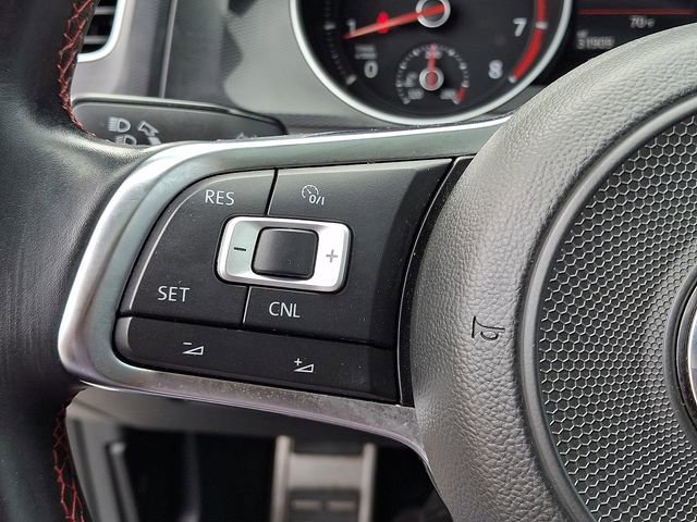 Used 2017 Volkswagen GTI SE FWD image 18