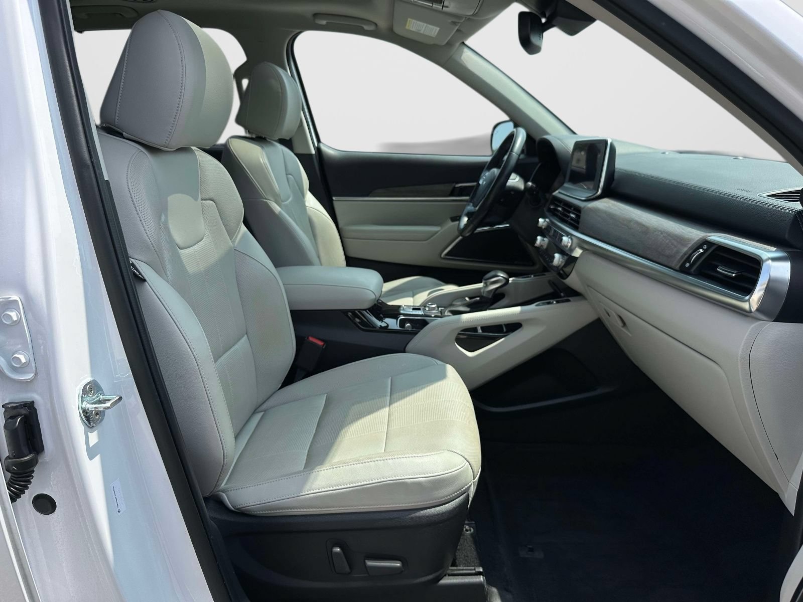 Used 2022 Kia Telluride SX w/ Nightfall Edition Package AWD/4WD image 10