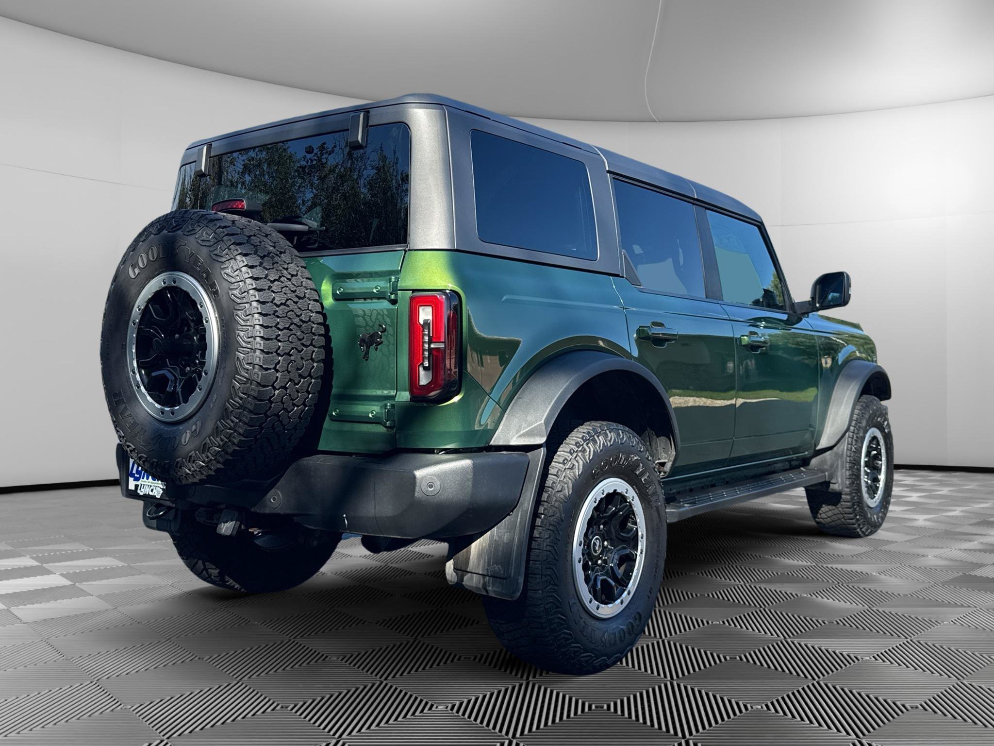Used 2023 Ford Bronco Outer Banks w/ Sasquatch Package AWD/4WD image 5