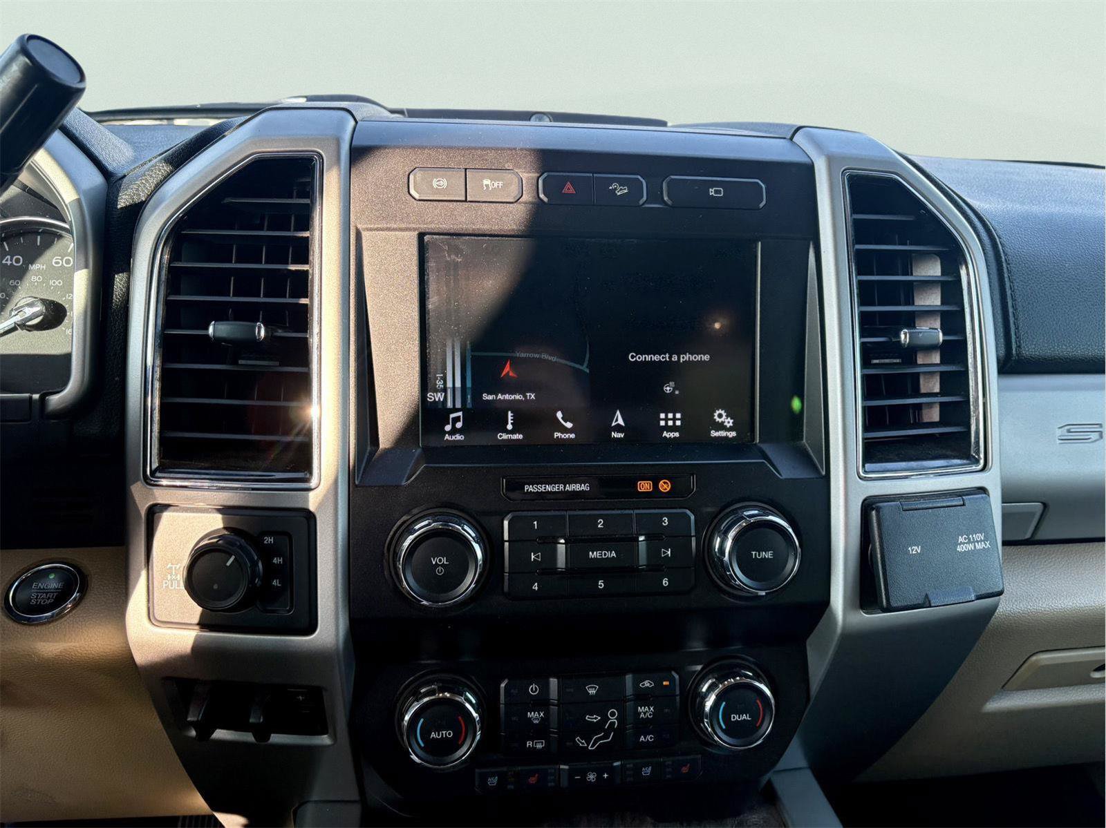Used 2019 Ford F250 Lariat w/ Lariat Ultimate Package AWD/4WD image 17