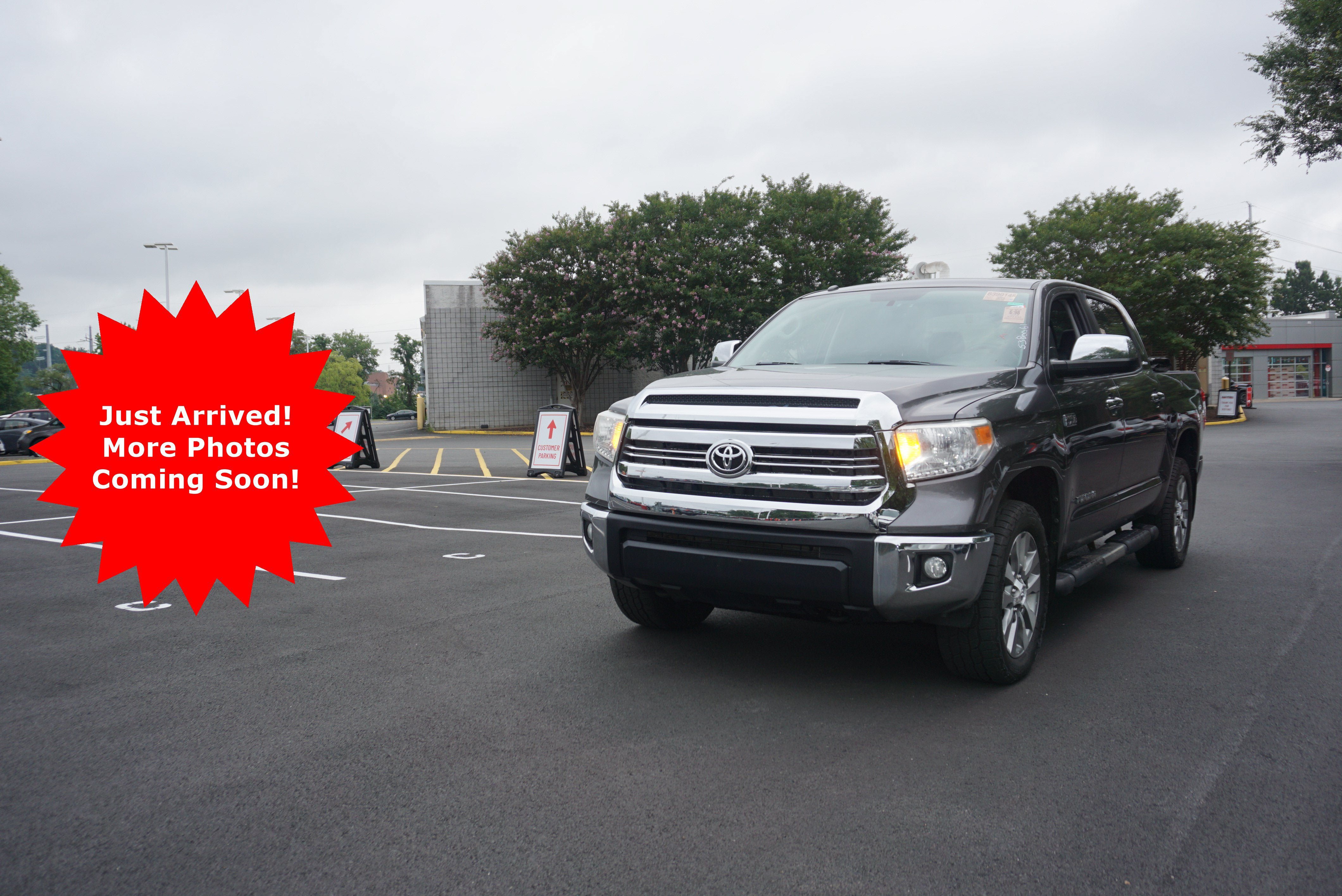 Used 2015 Toyota Tundra Limited w/ Limited Premium Package