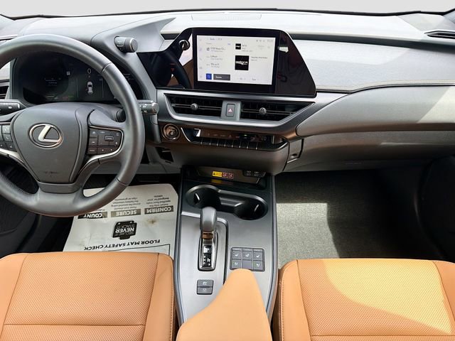 Used 2025 Lexus UX 300h FWD w/ Accessory Package (Z1) image 19