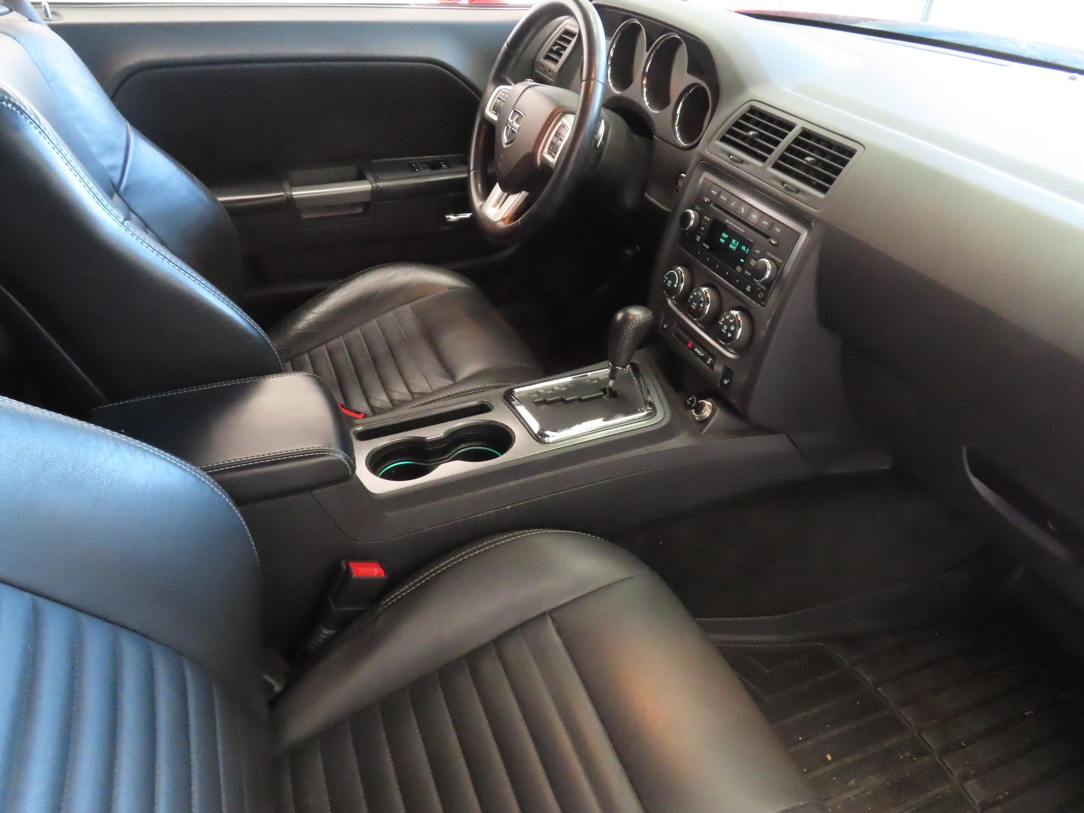 Used 2013 Dodge Challenger R/T Plus image 24