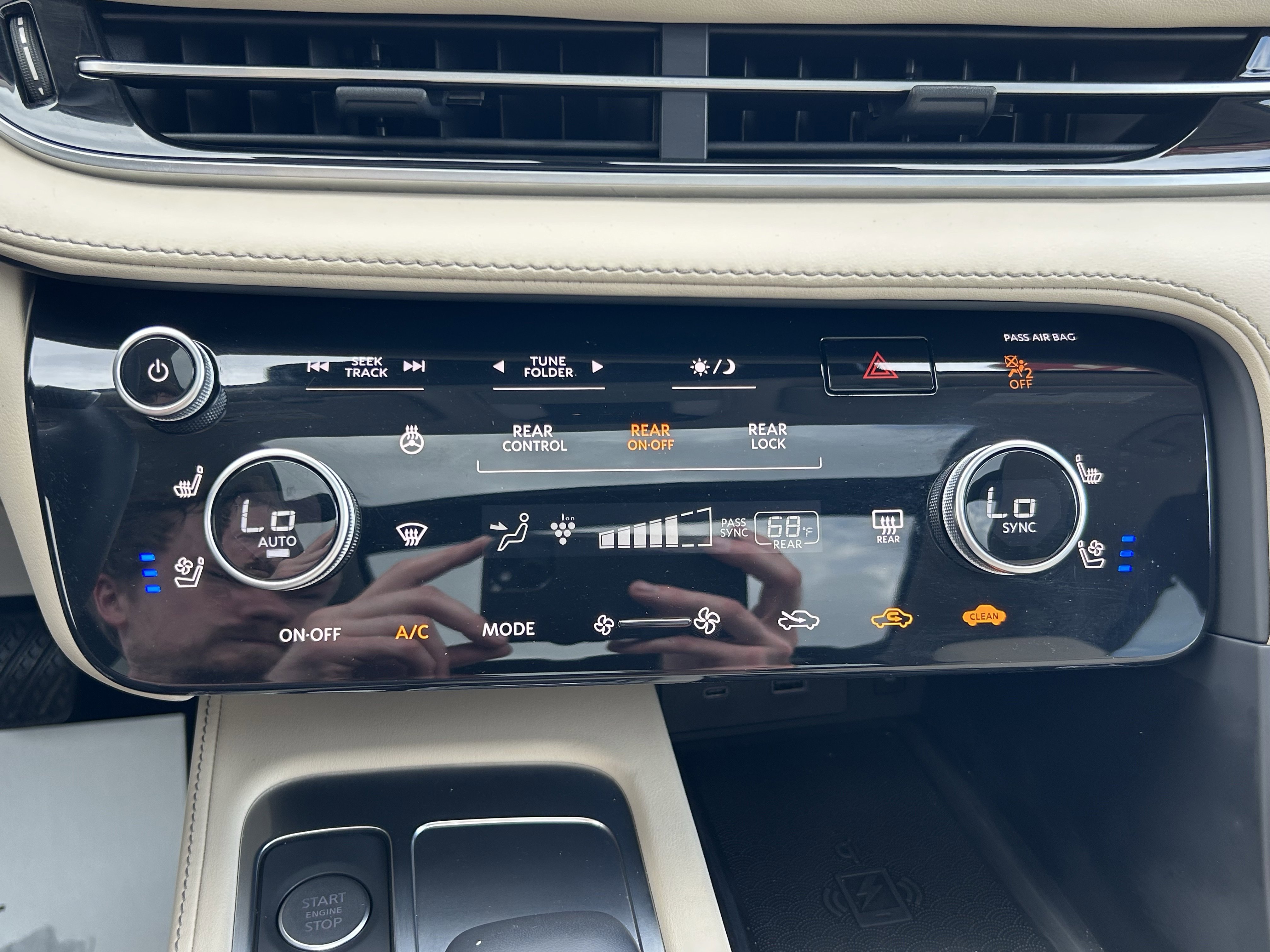 Used 2025 INFINITI QX60 Sensory w/ Vision Package AWD/4WD image 33