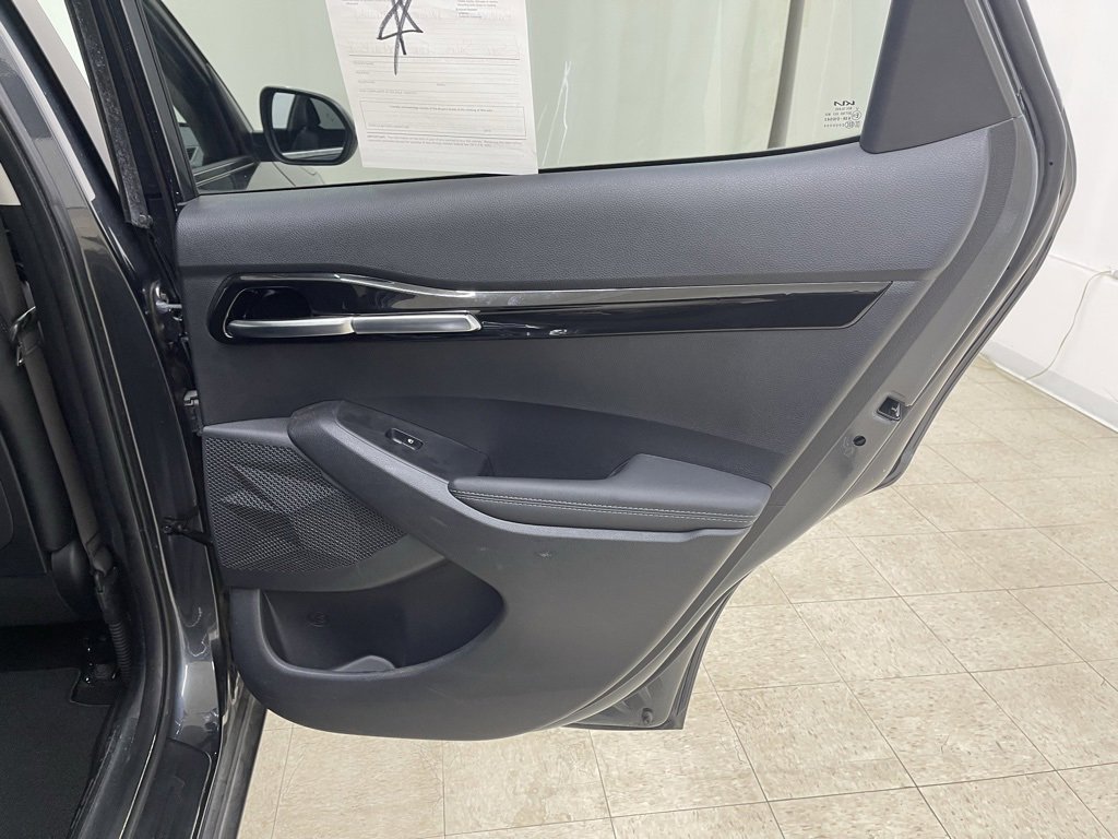 Used 2023 Kia Seltos EX image 13