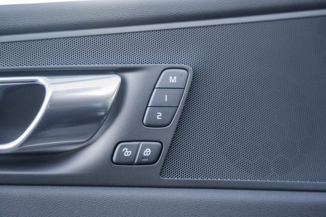 New 2026 Volvo XC60 T8 Plus w/ Protection Package Premier image 39
