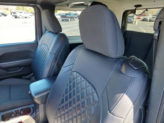 Used 2020 Jeep Wrangler Sport S image 3