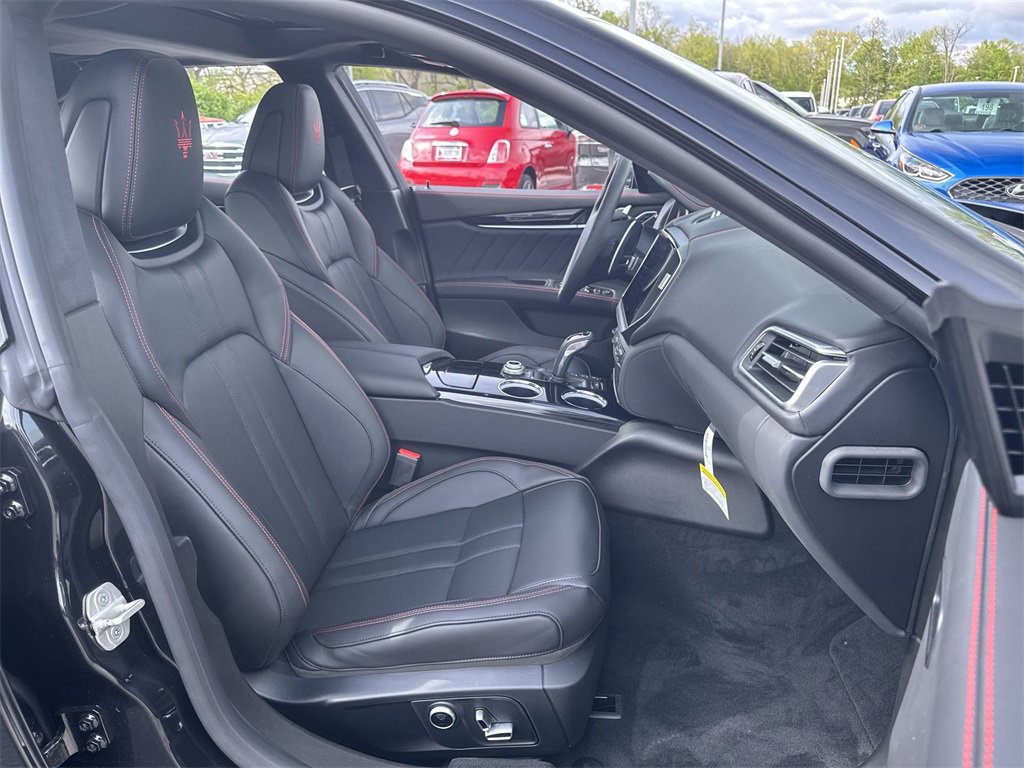 New 2024 Maserati Ghibli Modena Q4 image 30