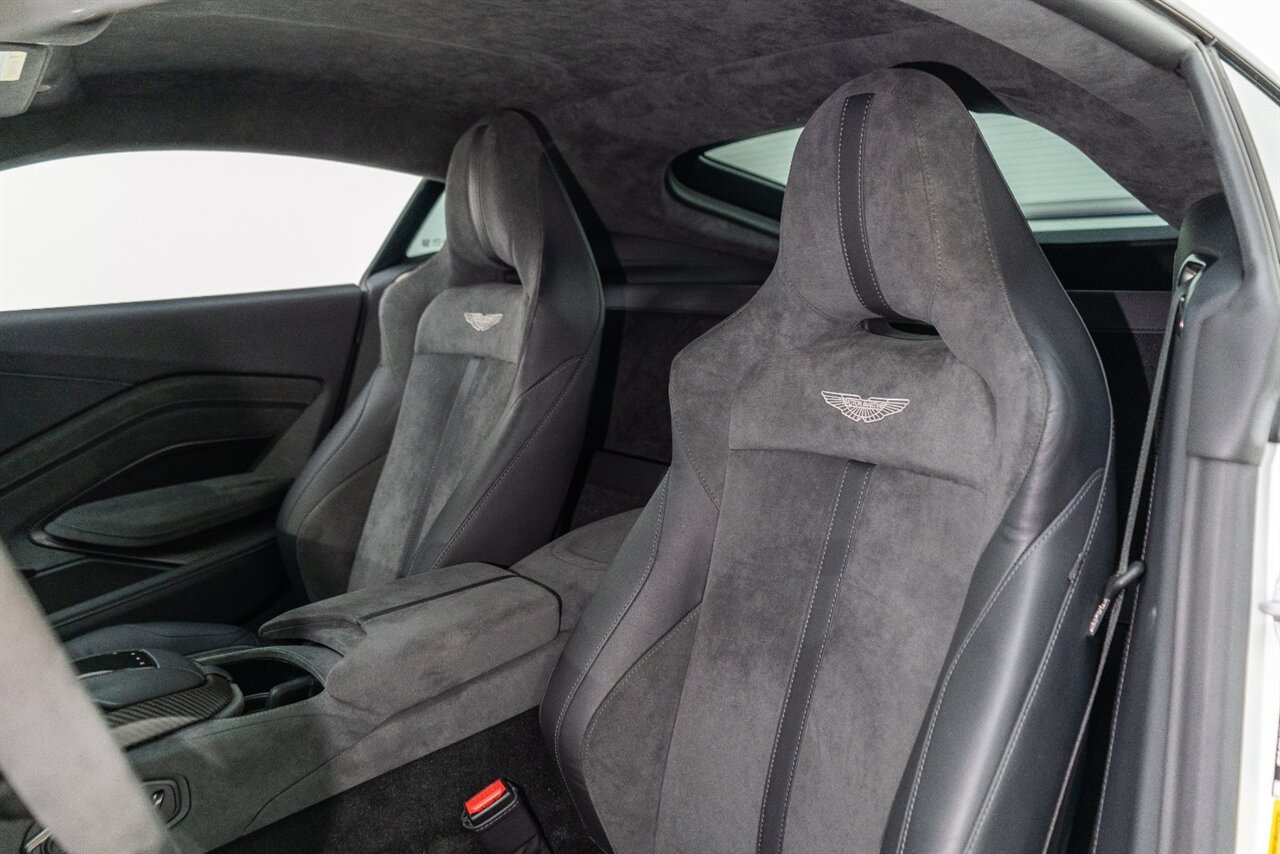 Used 2023 Aston Martin V8 Vantage Coupe RWD image 22