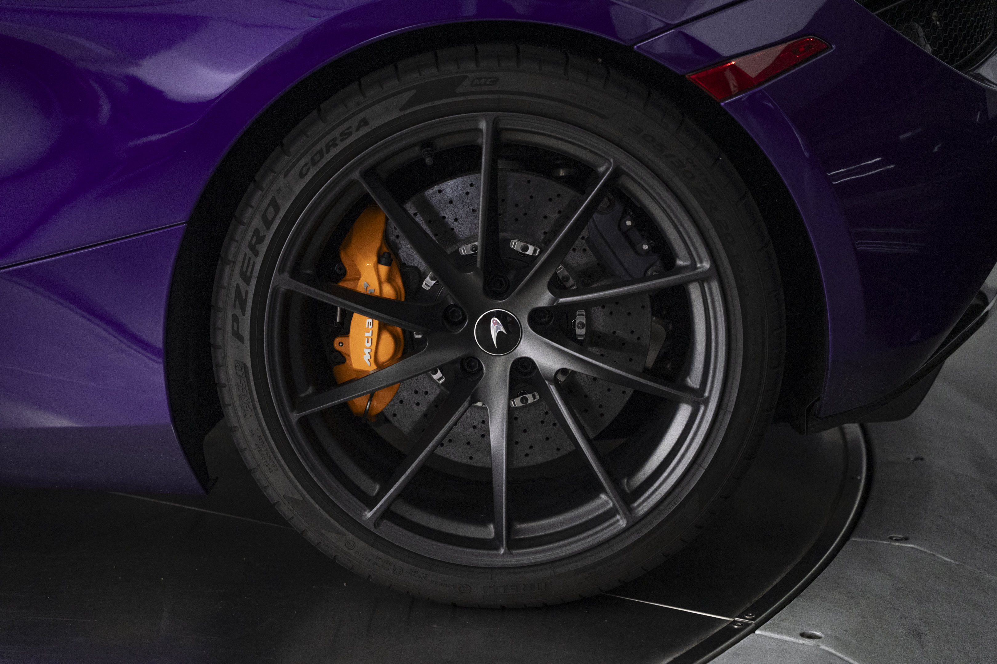 Used 2022 McLaren 720S Spider RWD image 31