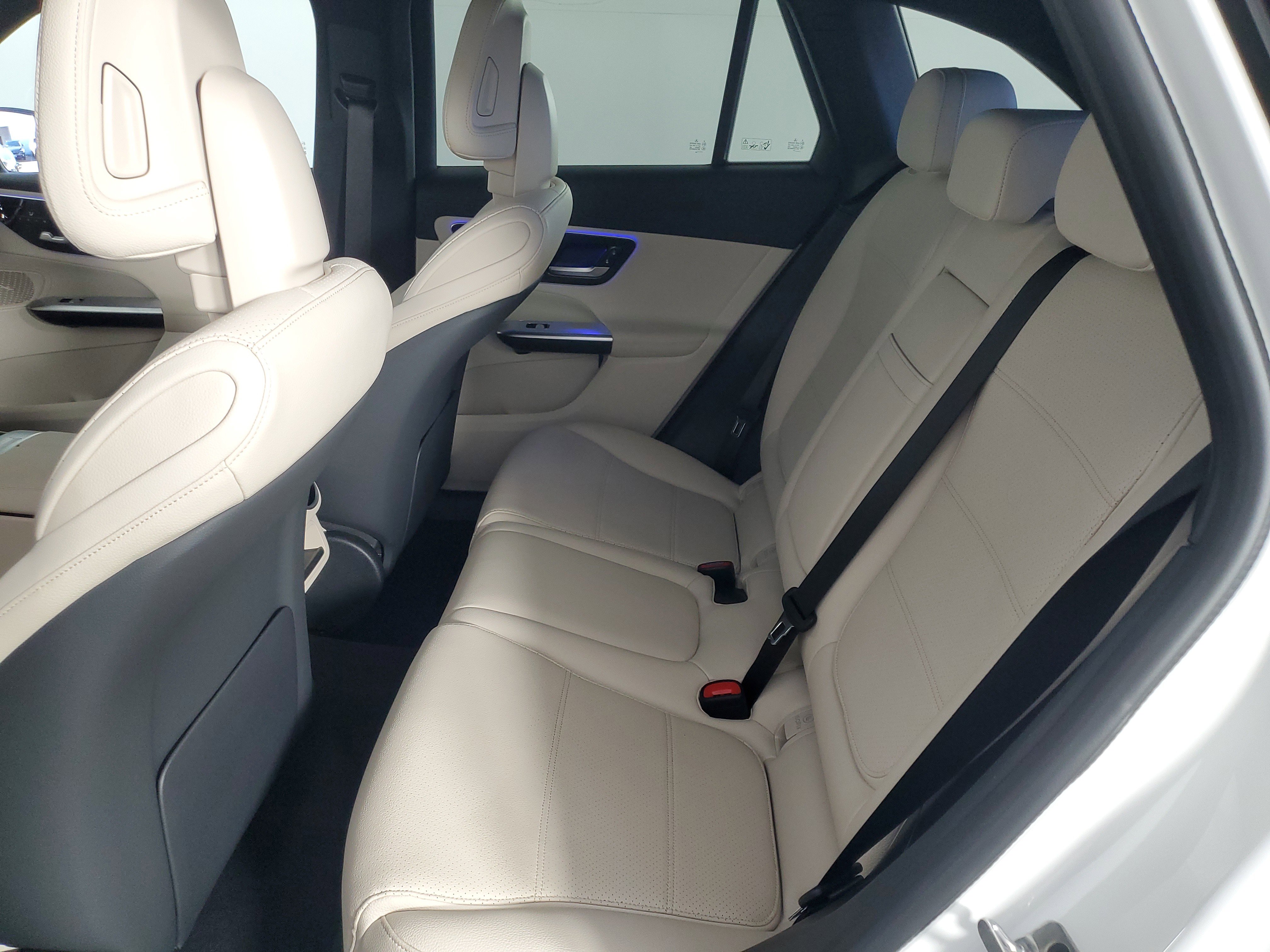 Used 2023 Mercedes-Benz GLC 300 image 13