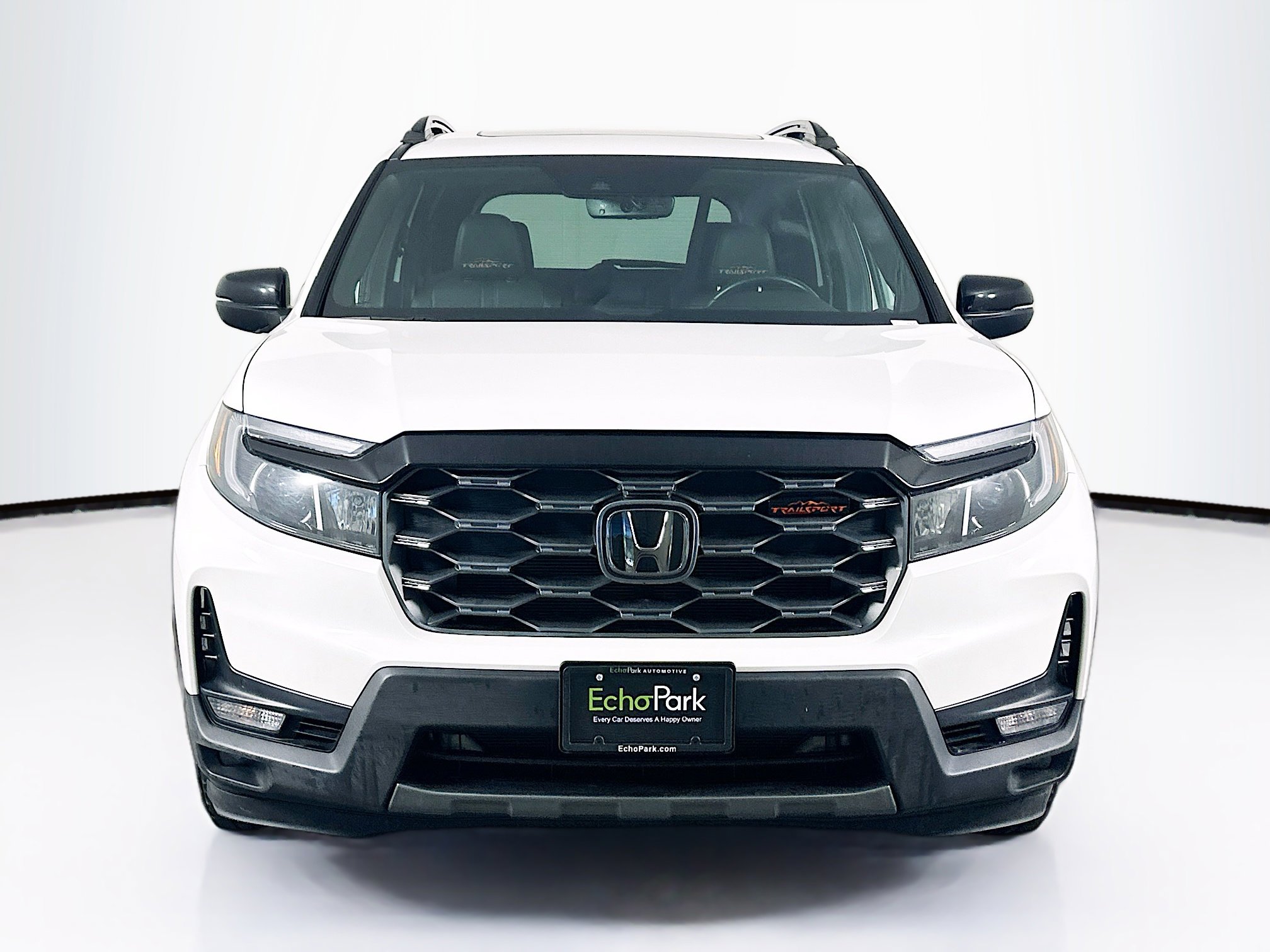Used 2023 Honda Passport TrailSport image 2