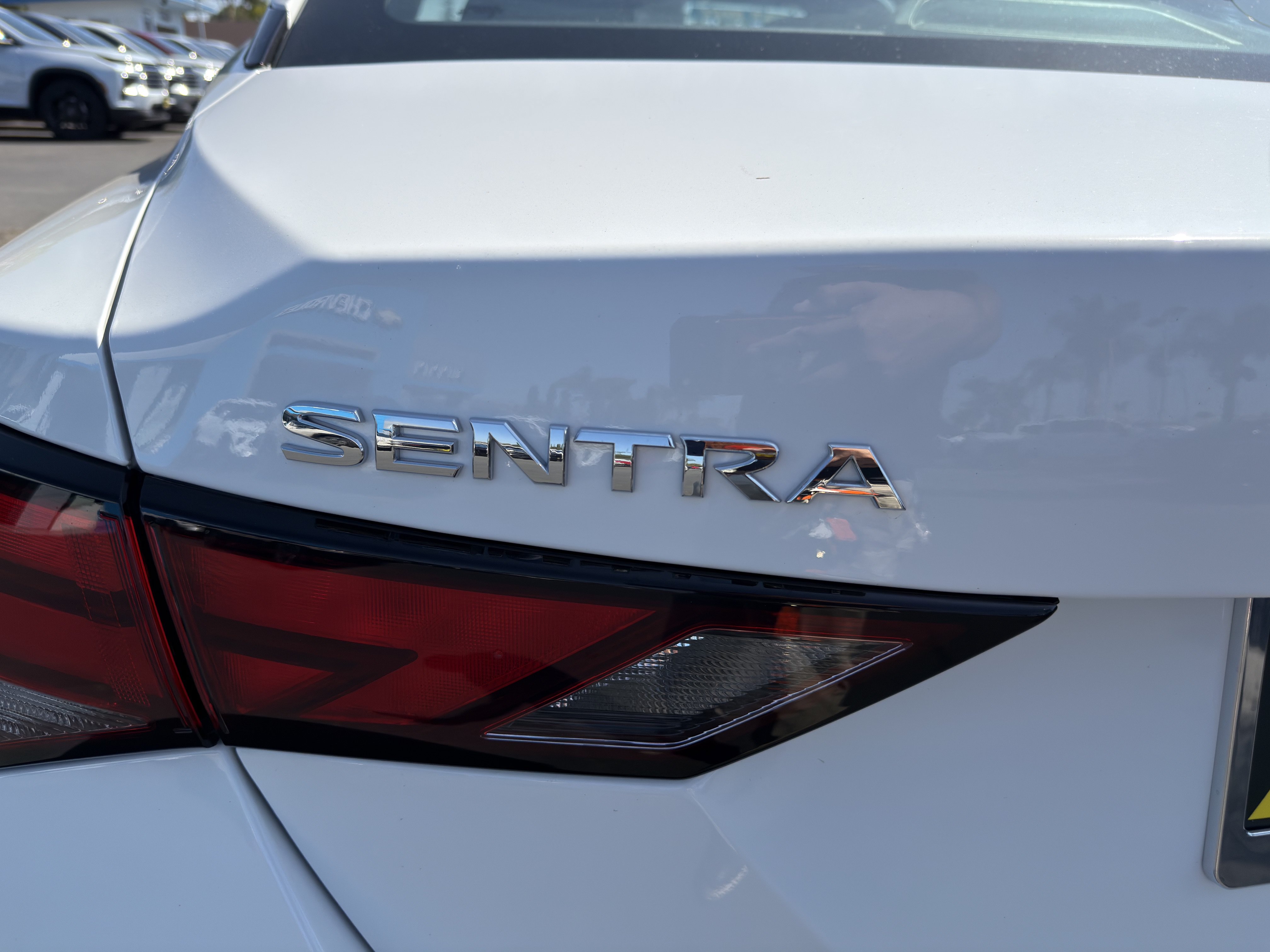 Used 2025 Nissan Sentra S FWD image 32