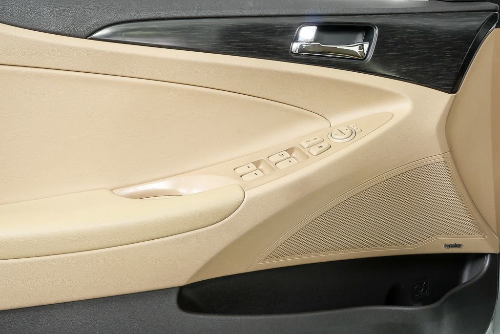 Used 2014 Hyundai Sonata Limited w/ Technology Package 06 image 10