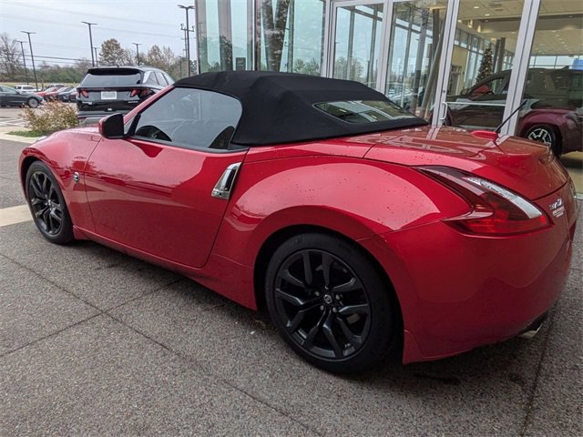 Used 2019 Nissan 370Z Roadster image 3