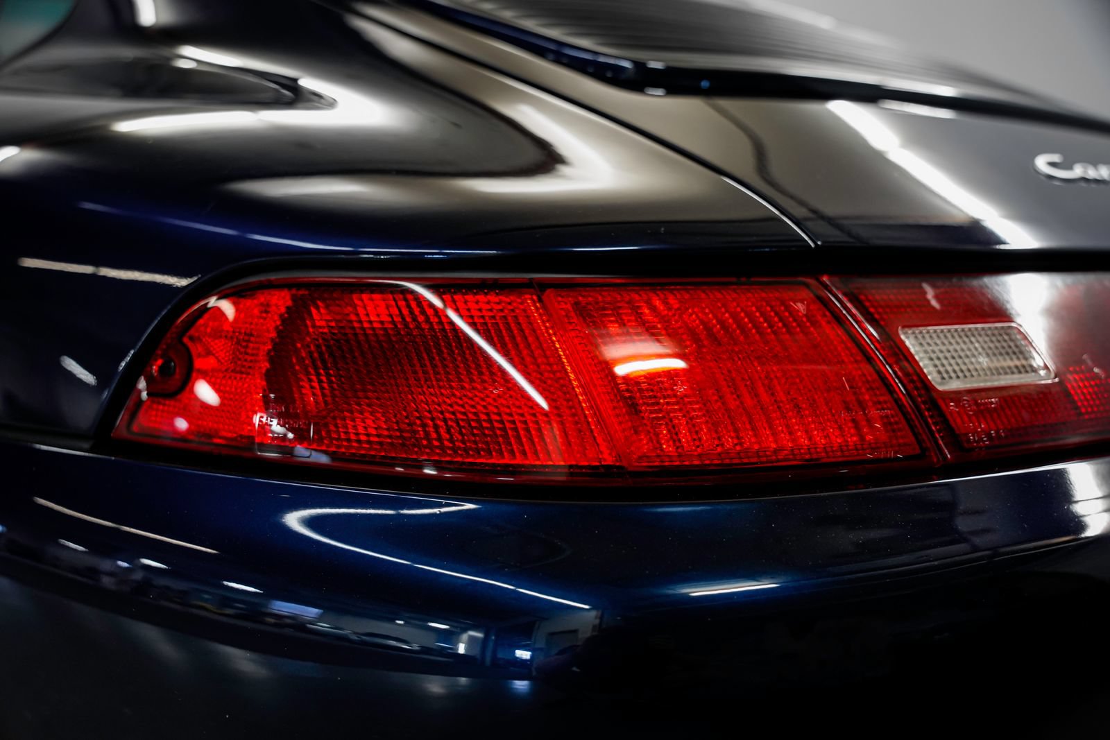 Used 1996 Porsche 911 Carrera 4S AWD/4WD image 34