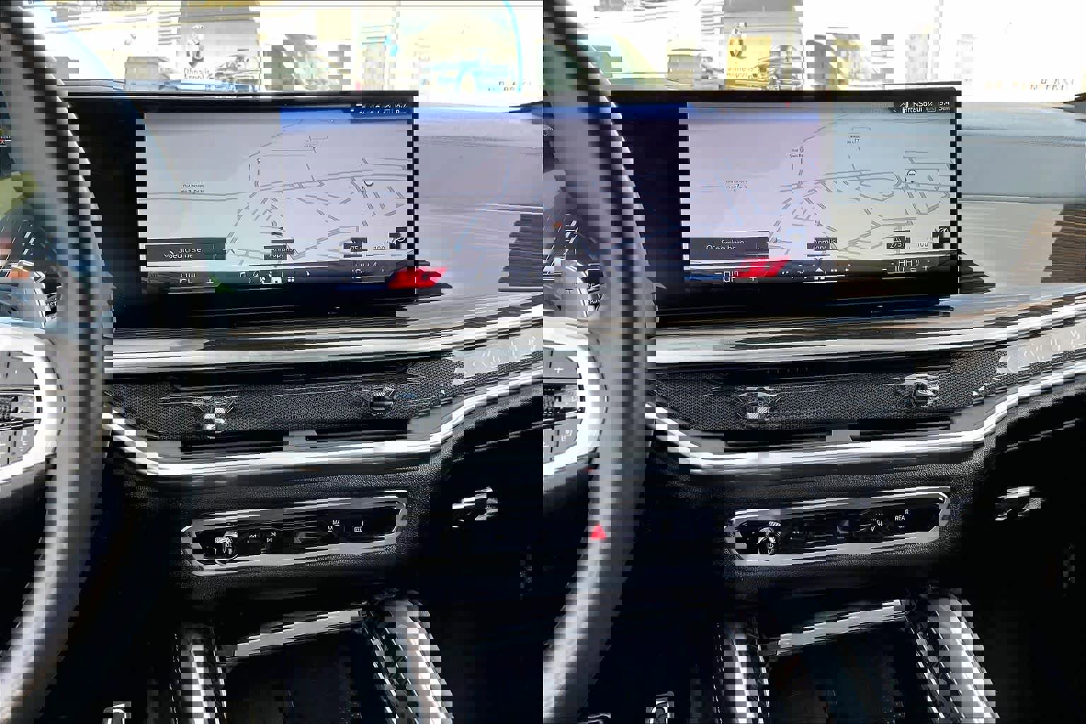 Certified 2024 BMW X6 xDrive40i w/ Premium Package image 7