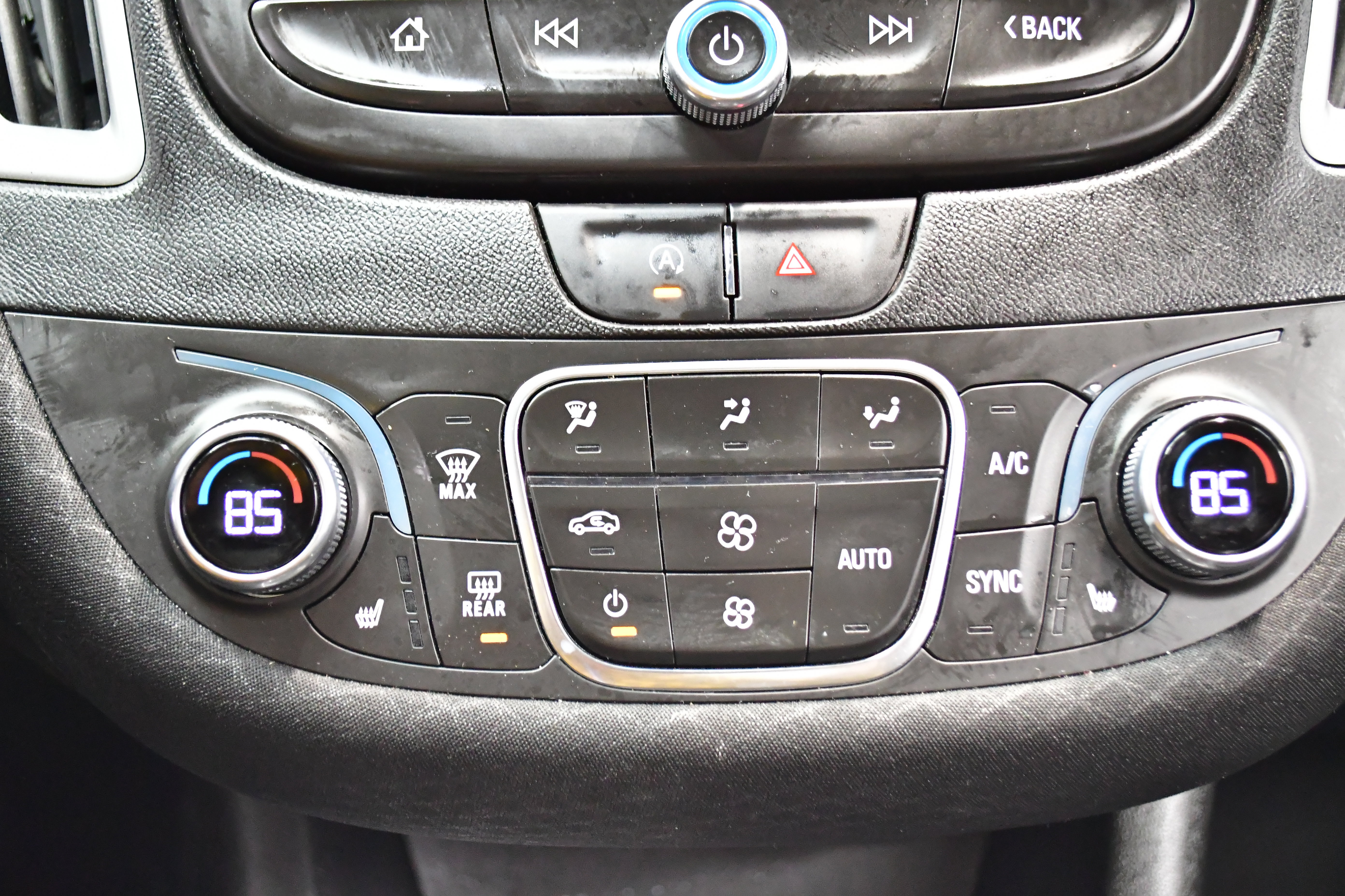 Used 2024 Chevrolet Malibu LT image 51