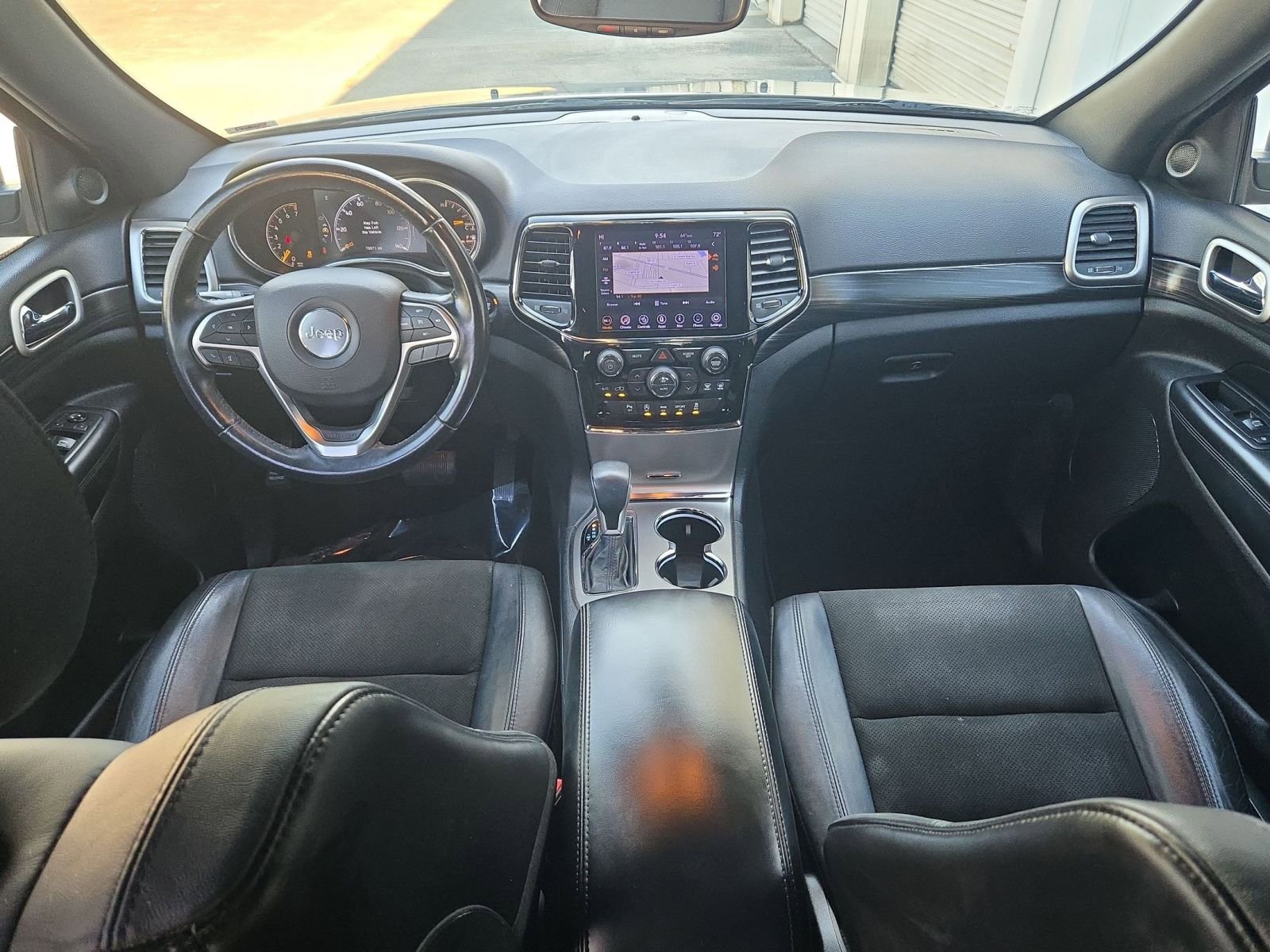 Used 2019 Jeep Grand Cherokee Altitude image 25