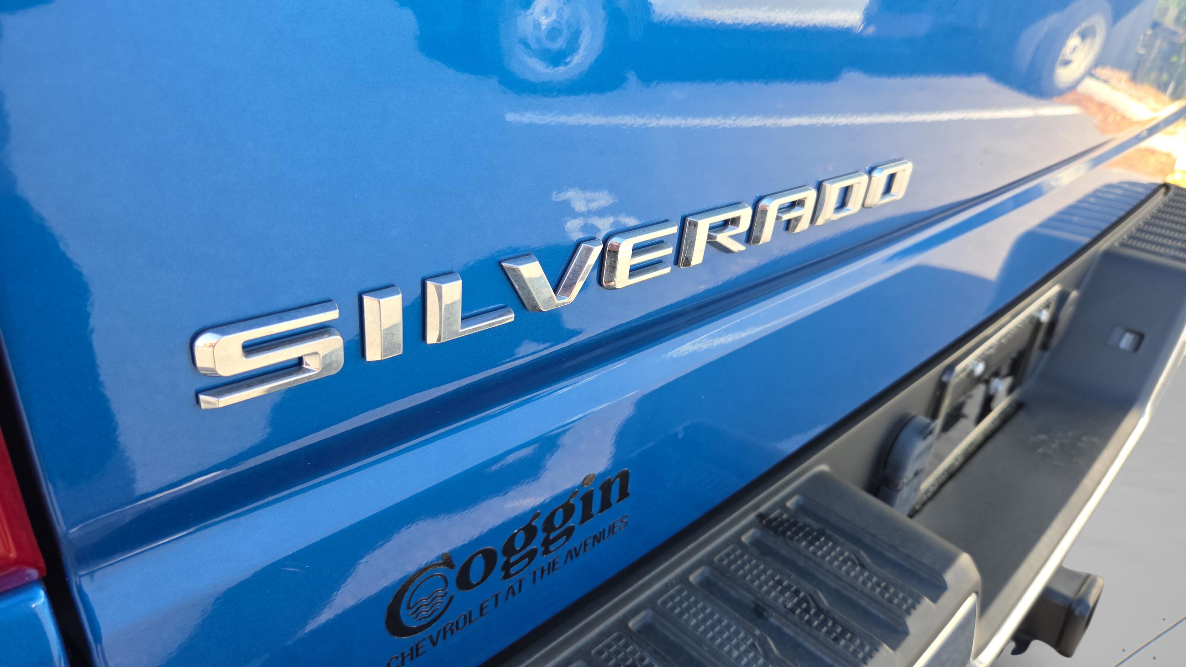 Used 2023 Chevrolet Silverado 1500 LT image 16
