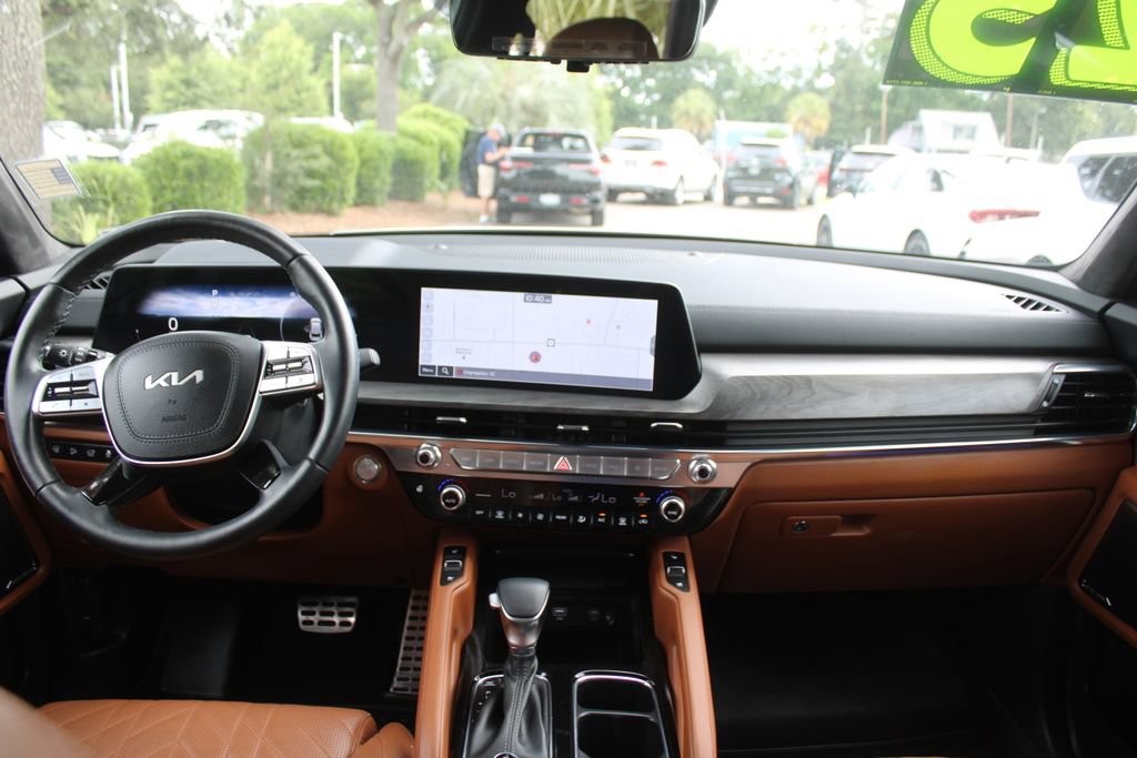 Certified 2025 Kia Telluride SX Prestige X-Pro AWD/4WD image 28