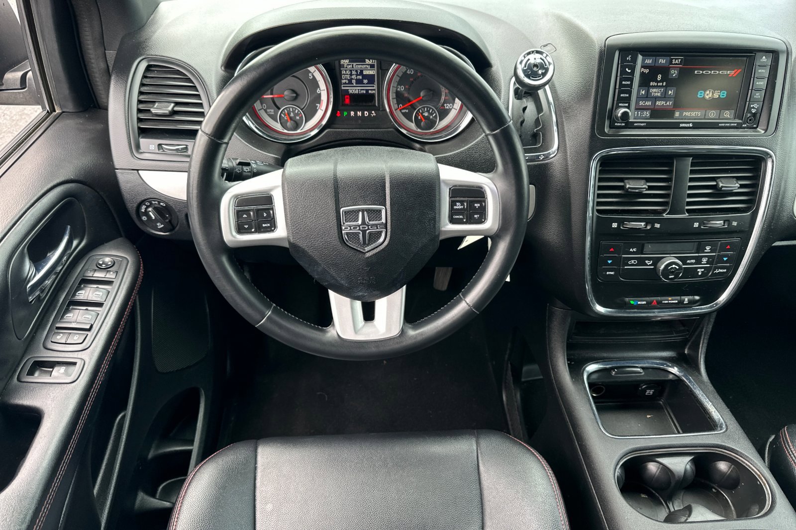 Used 2016 Dodge Grand Caravan R/T FWD image 14