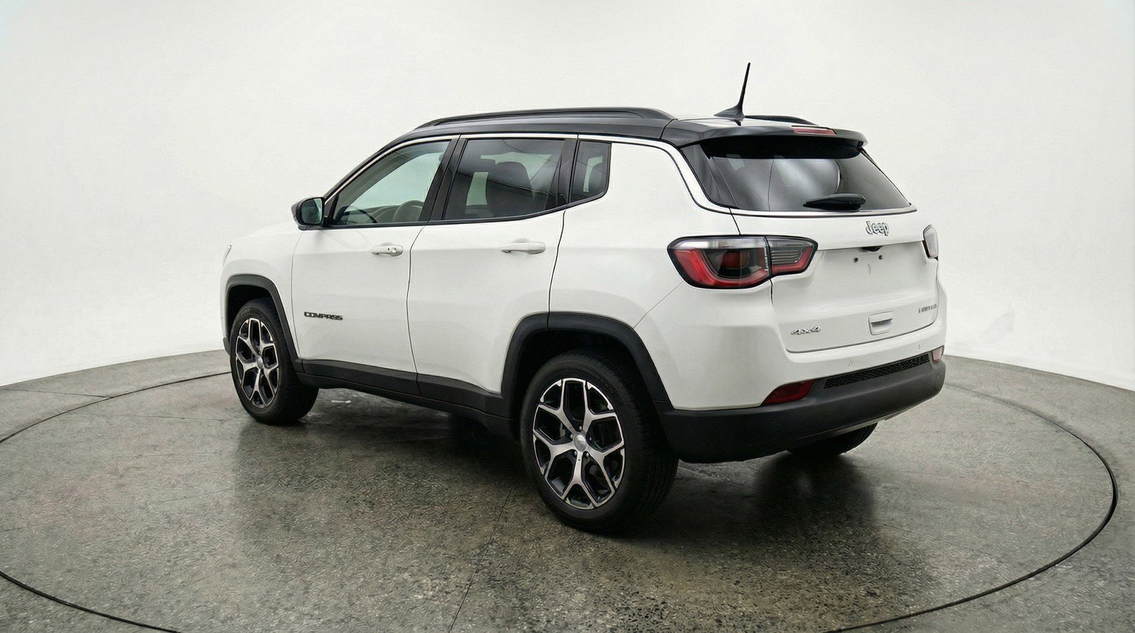 Used 2025 Jeep Compass Limited image 6