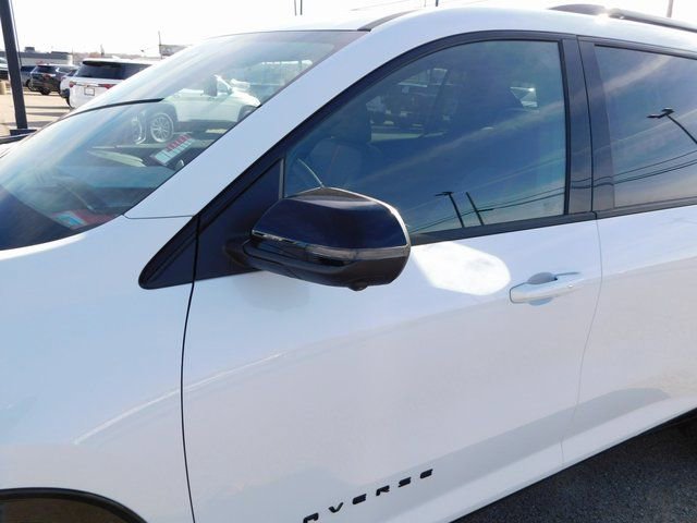 New 2026 Chevrolet Traverse RS w/ LPO, Floor Liner Package image 11