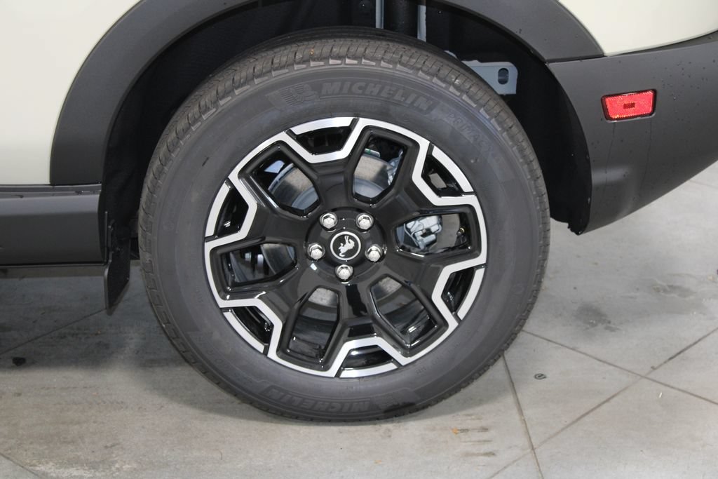 New 2025 Ford Bronco Sport Outer Banks w/ Outer Banks Tech Package+ AWD/4WD image 16