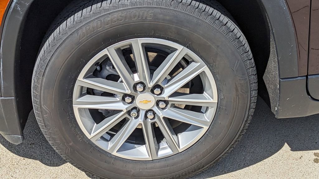 Used 2022 Chevrolet Traverse LT image 10