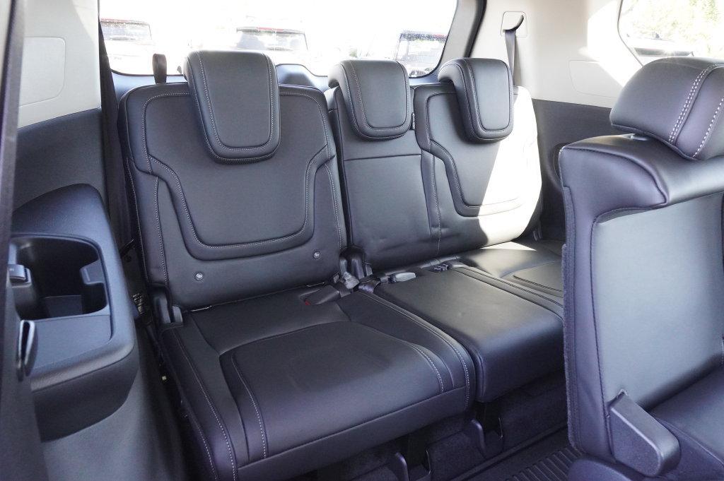 Certified 2025 Nissan Armada SV AWD/4WD image 10