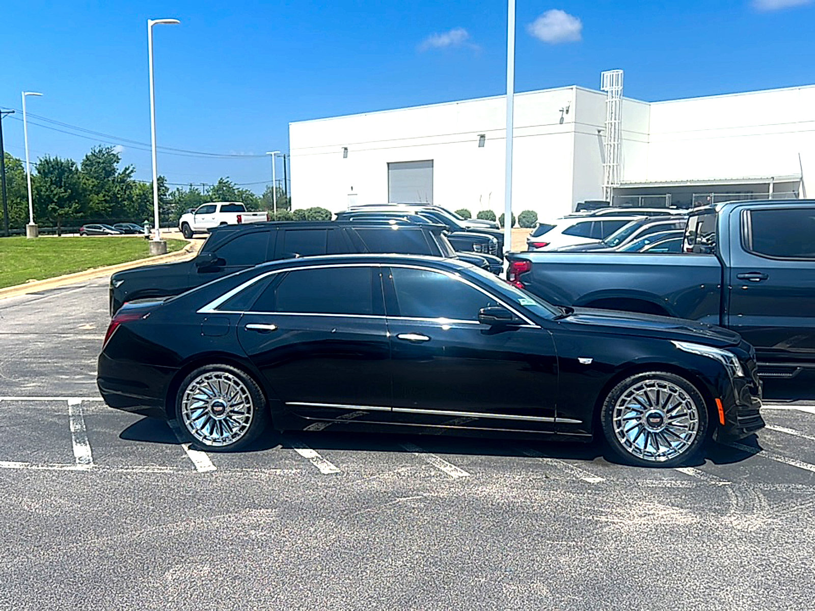 Used 2018 Cadillac CT6 2.0T RWD image 3